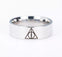Anillo con grabado Reliquias de la Muerte